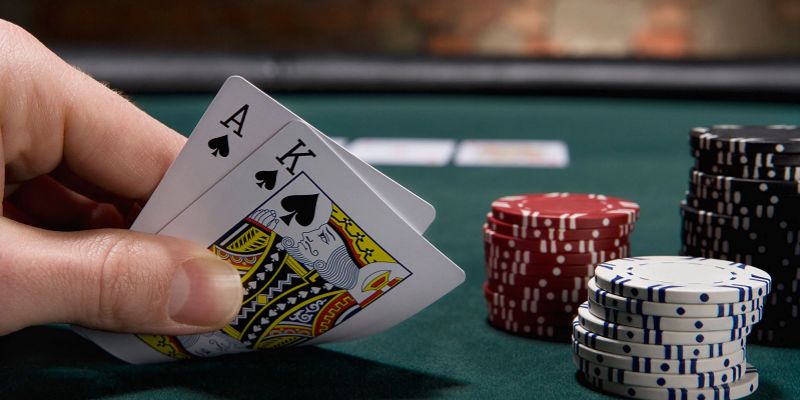 Cách chia bài Poker chuyên nghiệp