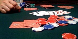 Ante poker là gì?